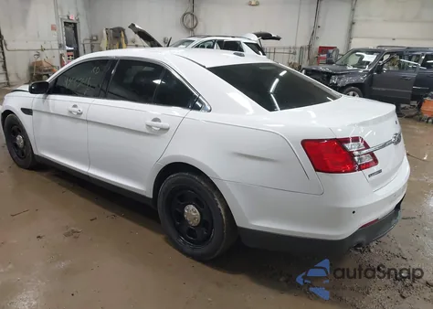 2015 Ford Police Interceptor из США, поврежденный, VIN 1FAHP2MK1FG133779